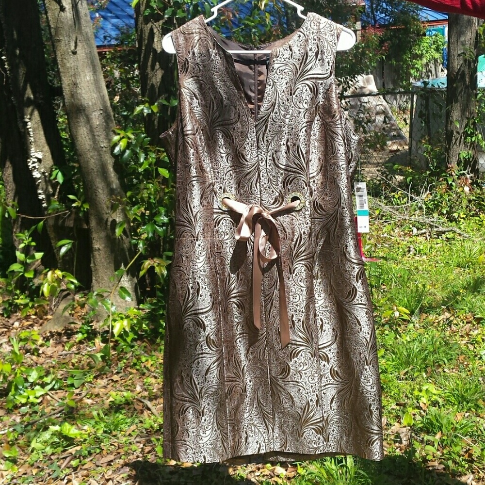 Shimmery gold cocktail dress